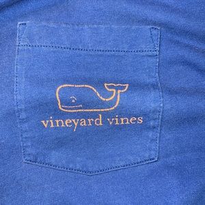 Mens Vineyard vine tee
